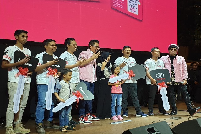 Smartfren Kukuhkan Diri Sebagai Raja Paket Internet Unlimited